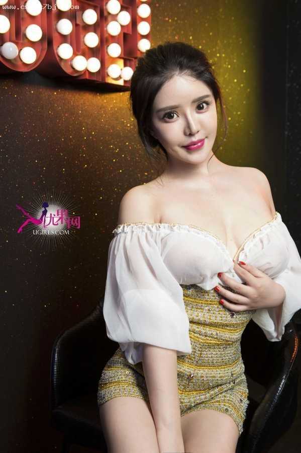 【网红小骚货】认真舔屌很享受，扶着JB骑坐抽插，从下往上视角进进出出，无套内射高潮脸浪叫呻吟 — 2022